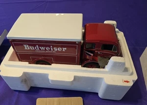 Camion vintage 1955 birra Budweiser rosso consegna scala 1:24 pressofuso modello Danbury - Foto 1 di 5
