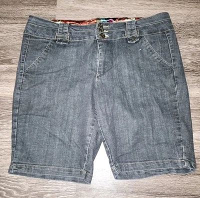 Bermuda jeans One5One feminina fivela tamanho 16 stretch lavagem escura (A191) - Imagem 1 de 4