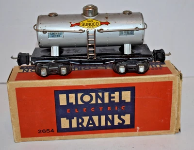 Vintage Pre-War Lionel No. 2654 Oil Tank Car w/Box - Electric Coupler - Image 1 of 4