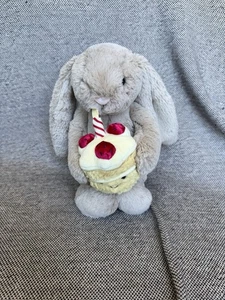 Jellycat Bashful Beige Bunny Birthday Cake BNWOT, guaranteed authentic. - Picture 1 of 7