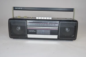 Grabadora de casete estéreo Sony AM FM de colección años 90 CFS-210 Sound Rider Boombox funciona - Imagen 1 de 3