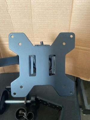 Fellowes 8043301 Platinum Series Single Monitor Arm, Up To 30, Up To 20lbs., - Image 1 of 4