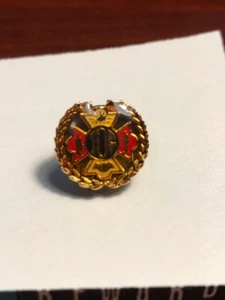 Vintage IOF Independent Order of Foresters Gold Tone Enamel Lapel Pin - Picture 1 of 2