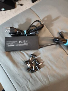 Targus Universal 19.5 Volt 90W AC Adapter With Tip For Acer Asus Dell HP APA31US - Picture 1 of 2