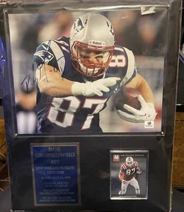 Rob Gronkowski Autographed Photo w/ COA - Picture 1 of 3