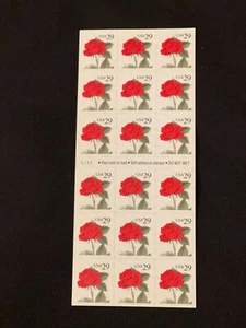 RED ROSE STAMP BOOKLET -- USA 29 CENT 1993 18 STAMPS FLOWERS - Picture 1 of 2