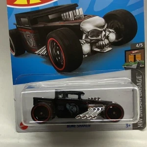 Hot Wheels Agitador de Huesos Líneas Rojas Negro Con Calavera #105 HW Dream Garage Diecast - Imagen 1 de 10