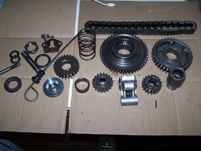 2006 YAMAHA APEX RTX gear set with chain and parts. 4719 miles used Foto 1 de 4