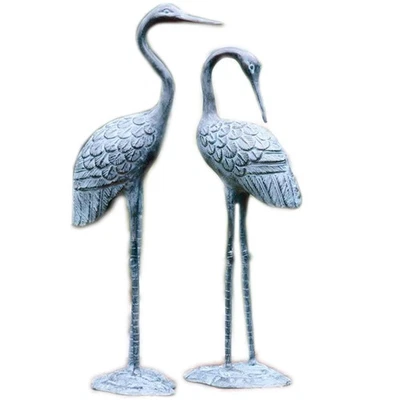 Par de estátuas de jardim de latão oxidado Love Cranes - Imagem 1 de 3