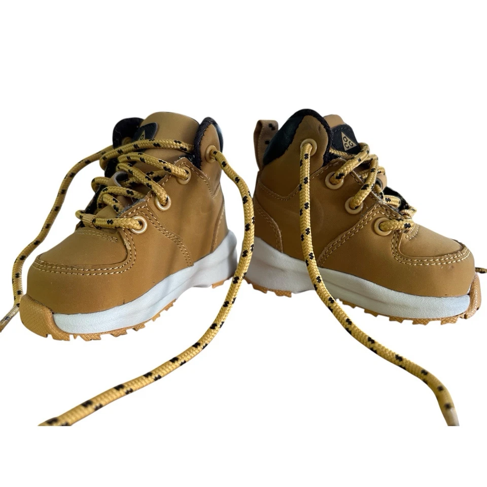 BOTAS DE SENDERISMO NIKE ACG WHEAT BEBÉ TALLA 2C Foto 1 de 4