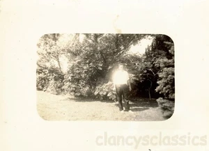 1941 Man Walking Abstract Light Shines from Him Enlighted - Bild 1 von 1