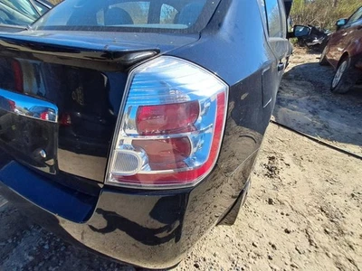 Задний пассажирский фонарь на четверть установлен без учета Sr подходит для 10–12 SENTRA 2737392 - Изображение 1 из 4