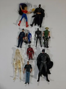 Konvolut verschiedener Actionfiguren (Batman Wonder Woman Terminator Star Wars) - Bild 1 von 11