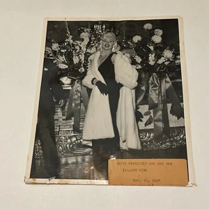 Jayne Mansfield 1957 Hollywood Starlet Original Photo Mink Coat 8x10 Portrait - Picture 1 of 11