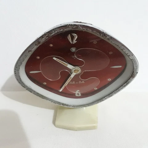 Diamond Vintage Metal Wind Up Alarm Clock Made In China Wind-Up Works Working Cover
