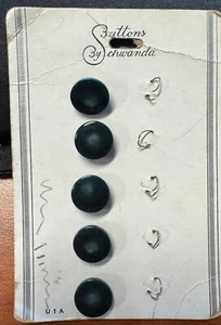 Vintage Set Of 5 Green Round Buttons By Suttons Schwanda On Original Card - Picture 1 of 3