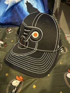 Philadelphia Flyers NHL Hockey Reebok schwarz mit weißen Nähten Mütze Kappe S/M - Bild 1 von 4