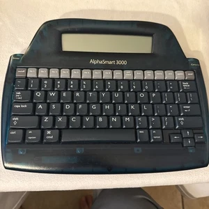 AlphaSmart 3000 Portable Desktop Keyboard Digital Typewriter No Cords - Picture 1 of 6