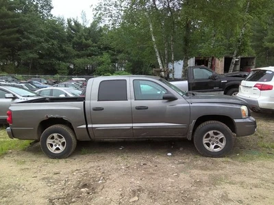 Conjunto de luz trasera izquierda Dodge Dakota 05 06 07 08 09 10 11 Foto 1 de 4