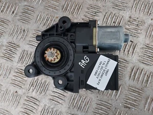 Moteur de lève Vitre Arrière Gauche - RENAULT SCENIC III (3) - Réf : 827310166R - Picture 1 of 3