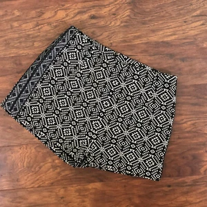 Urban Outfitters Ecote Tribal Aztec Print Boho Chic High Rise Shorts Size S/M - Picture 1 of 8