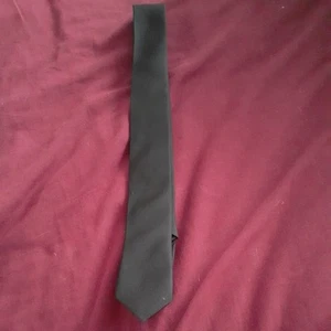 Men's Polyester Tie Colour is black , narrow tie - Picture 1 of 5