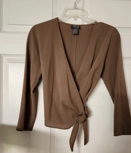 LAFAYETTE N.Y. 148 WOMENS SIZE 4 WRAP AROUND BLOUSE / TOP MADE IN NYC USA - Picture 1 of 3