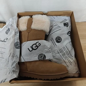 STIVALI UGG SUHENNY ALTI TAGLIA 7 CLASSICI CASTAGNO - Foto 1 di 9