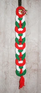 "Campanas de hilo vintage caseras para colgar puertas rojas verdes blancas 27"" de largo" - Imagen 1 de 7