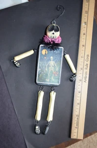 Resin Skeleton Ornament Halloween 9.5 inch moving limbs - Picture 1 of 6