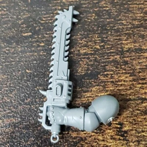 Warhammer 40k CSM Khorne Berzerkers Set Bits 35. Kettenschwert linker Arm - Bild 1 von 1