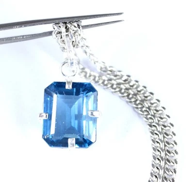 Colgante de aniversario certificado con piedras preciosas de aguamarina corte esmeralda natural de 14,60 quilates Foto 1 de 4
