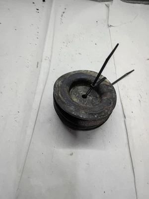 GMC Yukon XL 2000 5,3 L 4x4 eje trasero muelle helicoidal aisladores de goma Foto 1 de 4