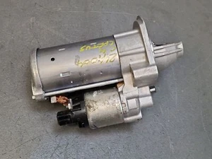 Demarreur - Citroen C4 Cactus 1.6Hdi 100ch moteur BHY Bosch 9675660680 * - Picture 1 of 4