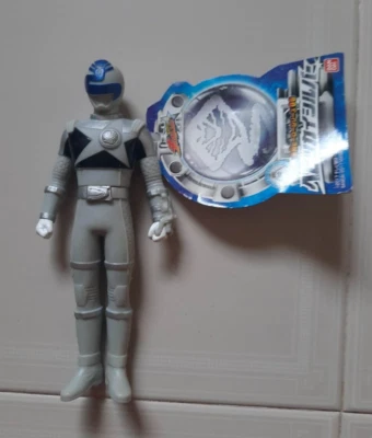 Bandai 2017 Sentai Hero Series Uchu Sentai Kyuranger Serpiente Charmer Plata 06 Foto 1 de 4