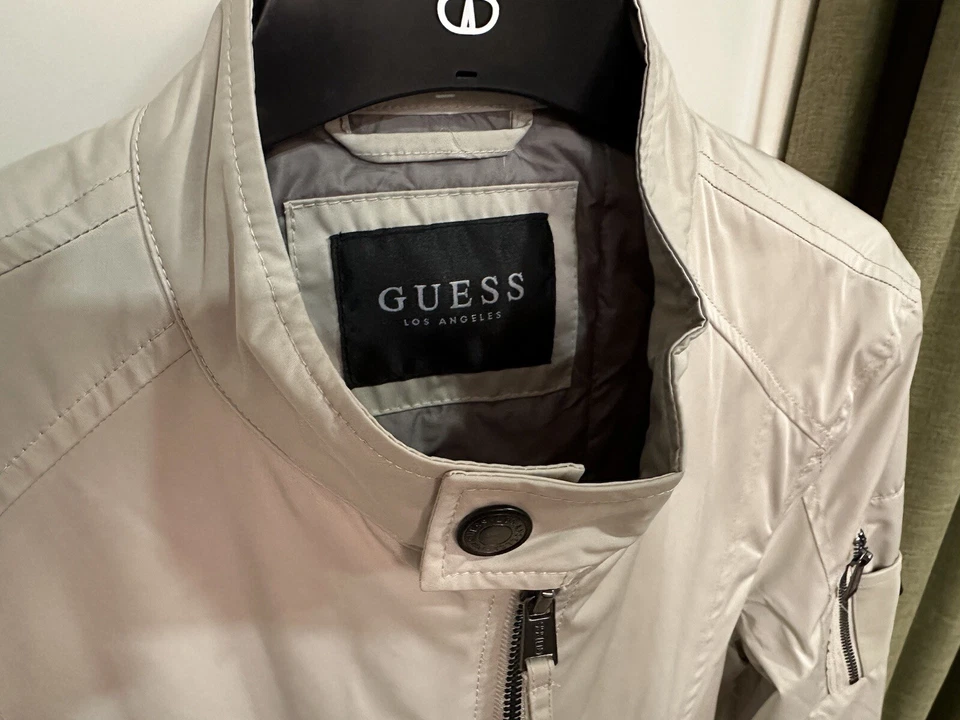 Neue Jacke von Guess, Slim Fit, Jungen Jacke, Freizeitjacke  Herrenjacke, Gr. 46 - Bild 1 von 4