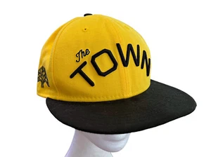 NEW ERA 9FIFTY GOLDEN STATE WARRIORS COLOR FLIP SNAPBACK HAT GOLD BLACK - Picture 1 of 11