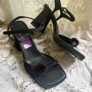 Vintage 1990s Grunge Goth Black Satin Pom Pom Chunky Platform Pumps Size 8.5 - Picture 1 of 7