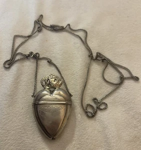 Scandinavian Solid Silver Hovedvandsaeg Heart Shaped Perfume/ Smelling Salts Box - Picture 1 of 13