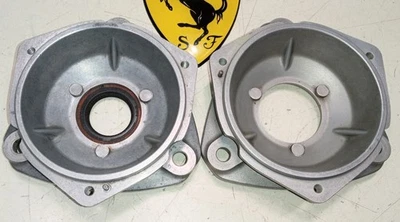 Carcasas de montaje de distribuidor de encendido de culata de motor Ferrari 308_GTBi_GTSi Foto 1 de 4