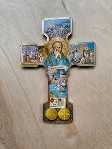 Pinturas de reproducción de 9,5"" x 7"" de Mid Evil de San Benito en icono de cruz masonita - Imagen 1 de 3