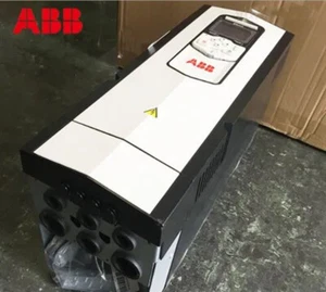 NEW IN BOX ABB Inverter ACS880-01-124A-5+D150 with Brake Chopper - Picture 1 of 6