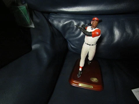 KEN GRIFFEY JR DANBURY MINT LIMITED ED FIGURINE Cover