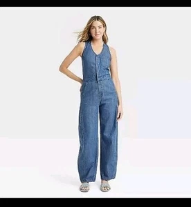 Universal Thread Women's Curved Leg Denim Jumpsuit Overalls, Medium Wash, 12 - Picture 1 of 4