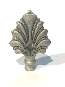 NEU: ALTER BESTAND 3-3/4" hoch Harz verziert FAN Endstück Ameisensilber Finish Wasserhahn 1/4-27 - Bild 1 von 9