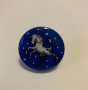 Botón Retroceso Vintage UNICORNIO RAMPANTE, 1", Mágico, Cuento de Hadas - Imagen 1 de 2