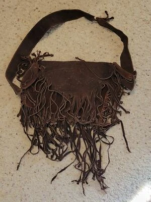 Cartera bandolera de cuero con flecos hippy boho de gamuza vintage de la década de 1960 Foto 1 de 4
