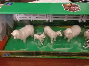 New Ray 1/18 Country Life Sheep, Lamb, Dogs kids play set NIB - Picture 1 of 4