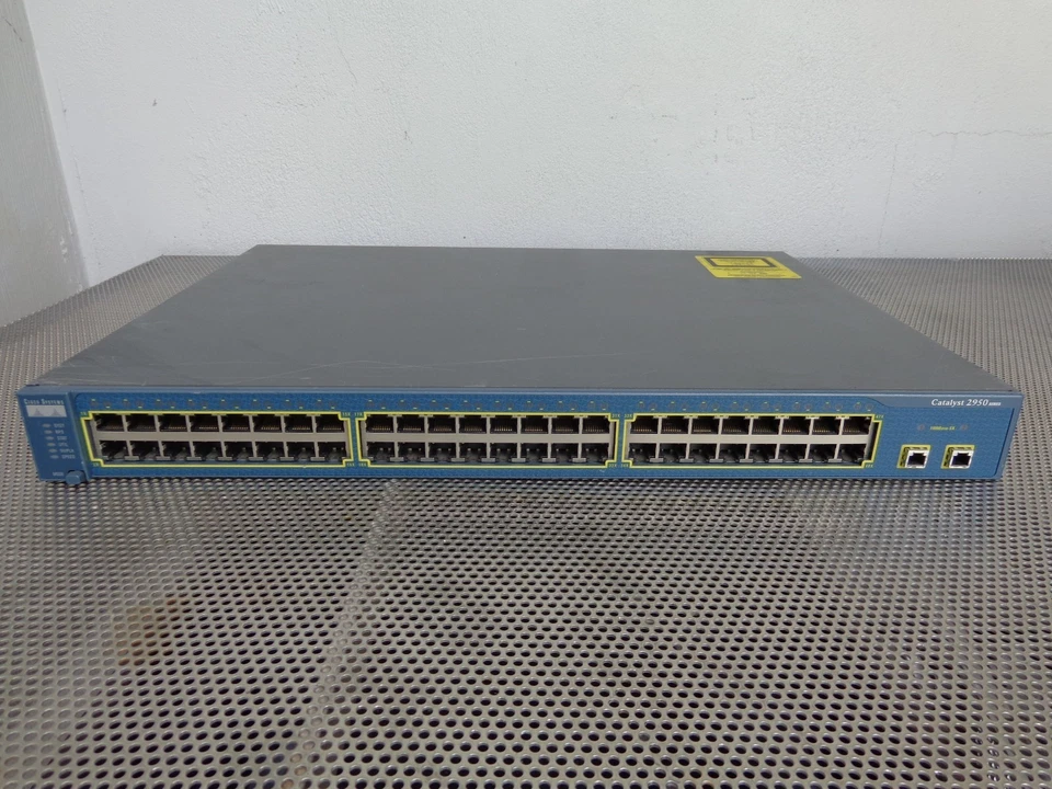 Conmutador de red Ethernet de 48 puertos Cisco Catalyst serie 2950 WS-C2950SX-48-SI  Foto 1 de 1