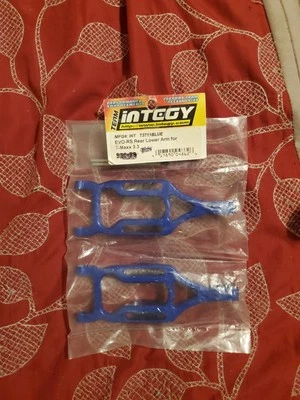 Integy Evo-RS Rear Lower Arm Integy T3711 Blue For T-Maxx 3.3 - Image 1 of 2